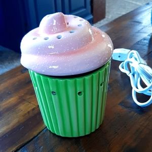 Scentsy Cupcake Candle Warmer-Retired